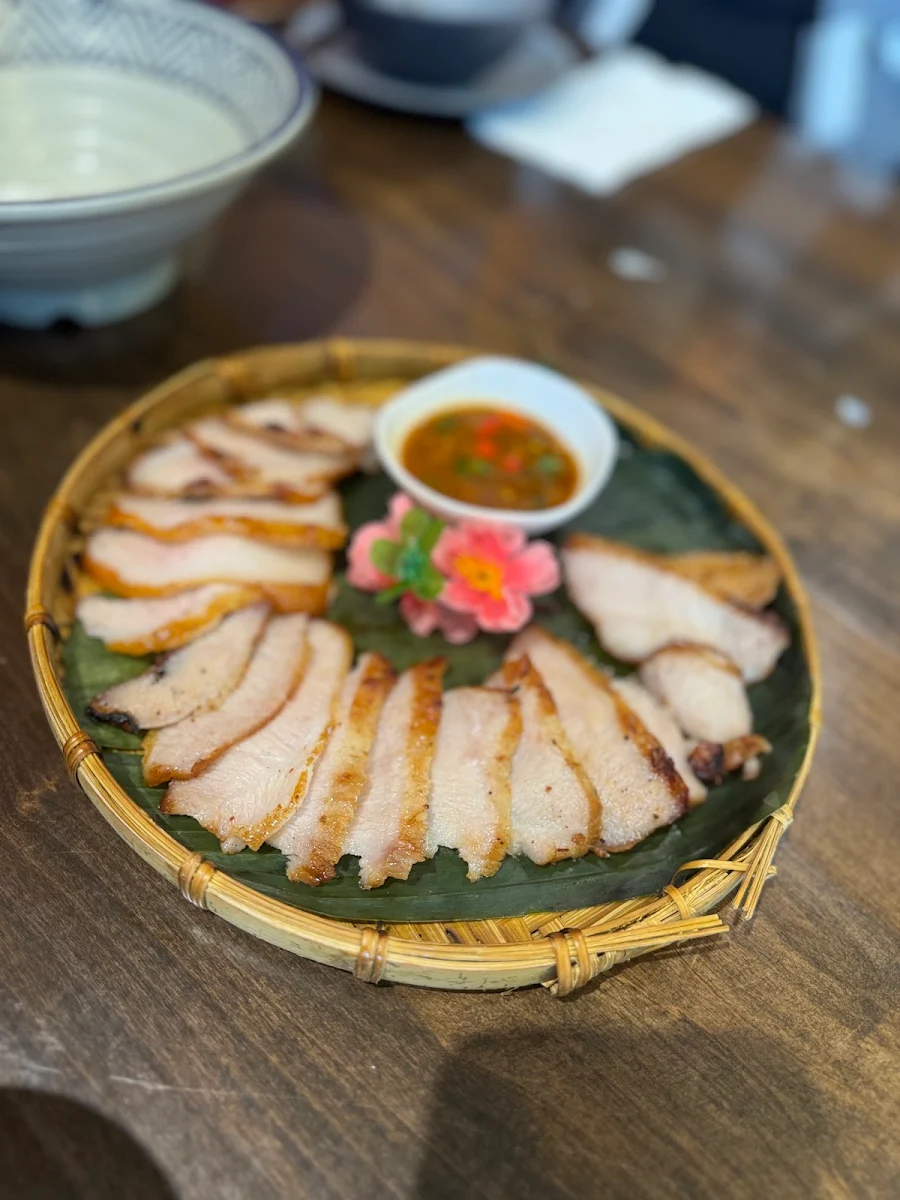 yunnanthai style grilled pork neck 傣味烤猪颈肉